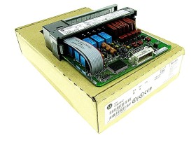 Imagen del artículo para ALLEN BRADLEY 1746-IO12 en condición OB