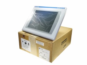 ALLEN BRADLEY 2711P-T12C4A8