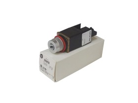 ALLEN BRADLEY 800MR-H31B