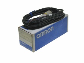 OMRON E3F2-DS10B4