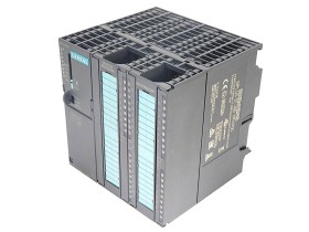 Imagen del artículo para SIEMENS 6AG1 313-5BG04-7AB0 en condición USED