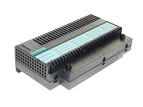 Imagen del artículo para SIEMENS 6ES7 131-0BH00-0XB0 en condición USED