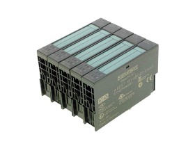 Imagen del artículo para SIEMENS 6ES7 131-4BD01-0AA0 en condición USED