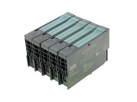 Imagen del artículo para SIEMENS 6ES7 132-4HB01-0AB0 en condición USED