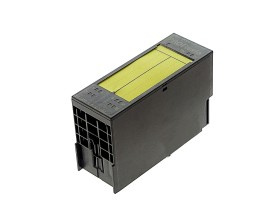 Imagen del artículo para SIEMENS 6ES7 138-4FA04-0AB0 en condición USED