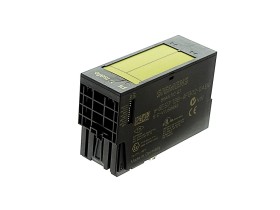 Imagen del artículo para SIEMENS 6ES7 138-4FB02-0AB0 en condición USED