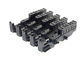 Imagen del artículo para SIEMENS 6ES7 193-4CA40-0AA0 en condición USED