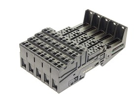 Imagen del artículo para SIEMENS 6ES7 193-4CB20-0AA0 en condición USED