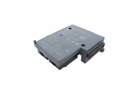 Imagen del artículo para SIEMENS 6ES7 193-6AF00-0AA0 en condición USED